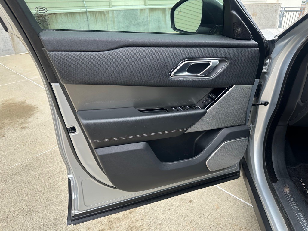 2018 Land Rover Range Rover Image 9