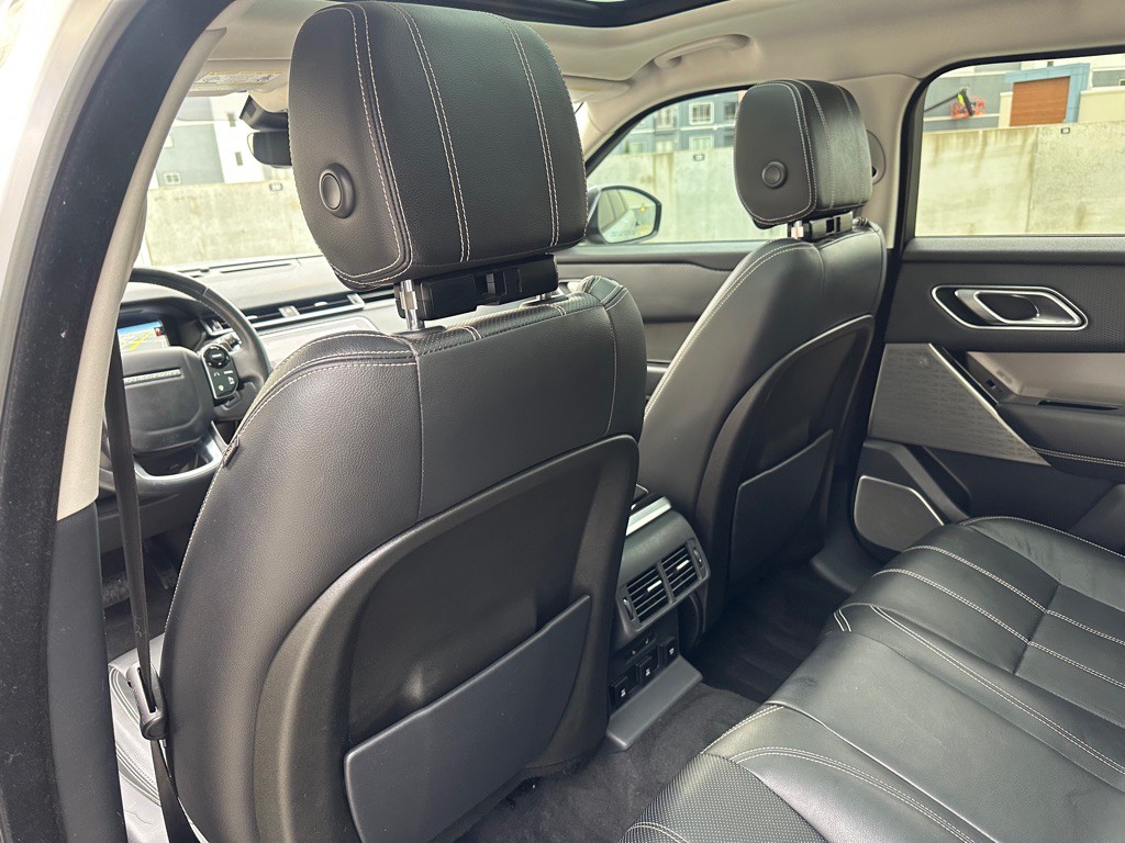 2018 Land Rover Range Rover Image 16