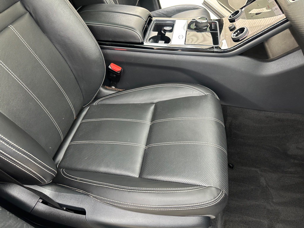 2018 Land Rover Range Rover Image 24