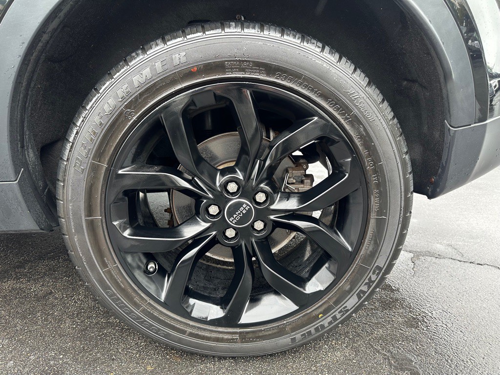 2016 Land Rover Discovery Sport Image 9