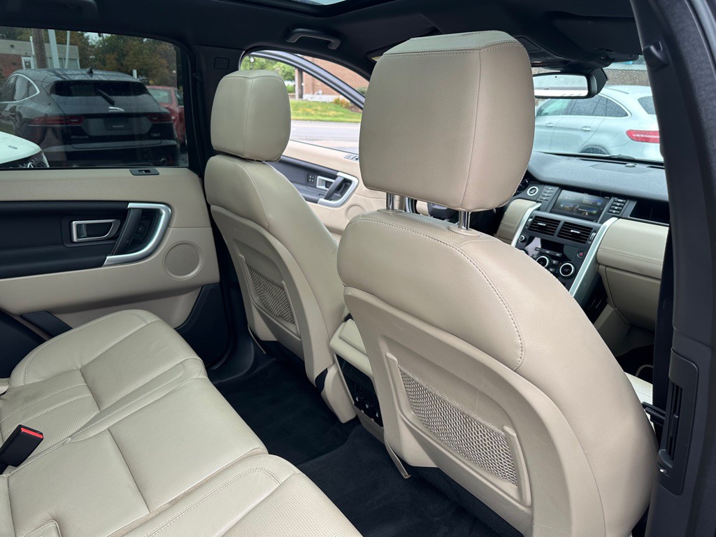 2016 Land Rover Discovery Sport Image 20