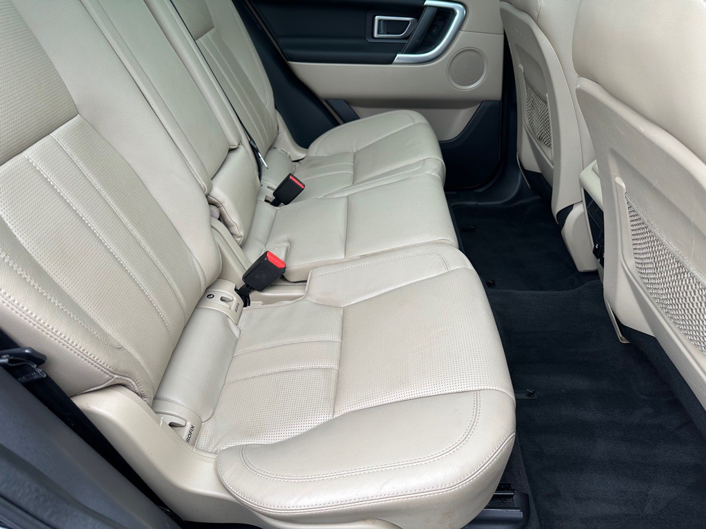 2016 Land Rover Discovery Sport Image 21