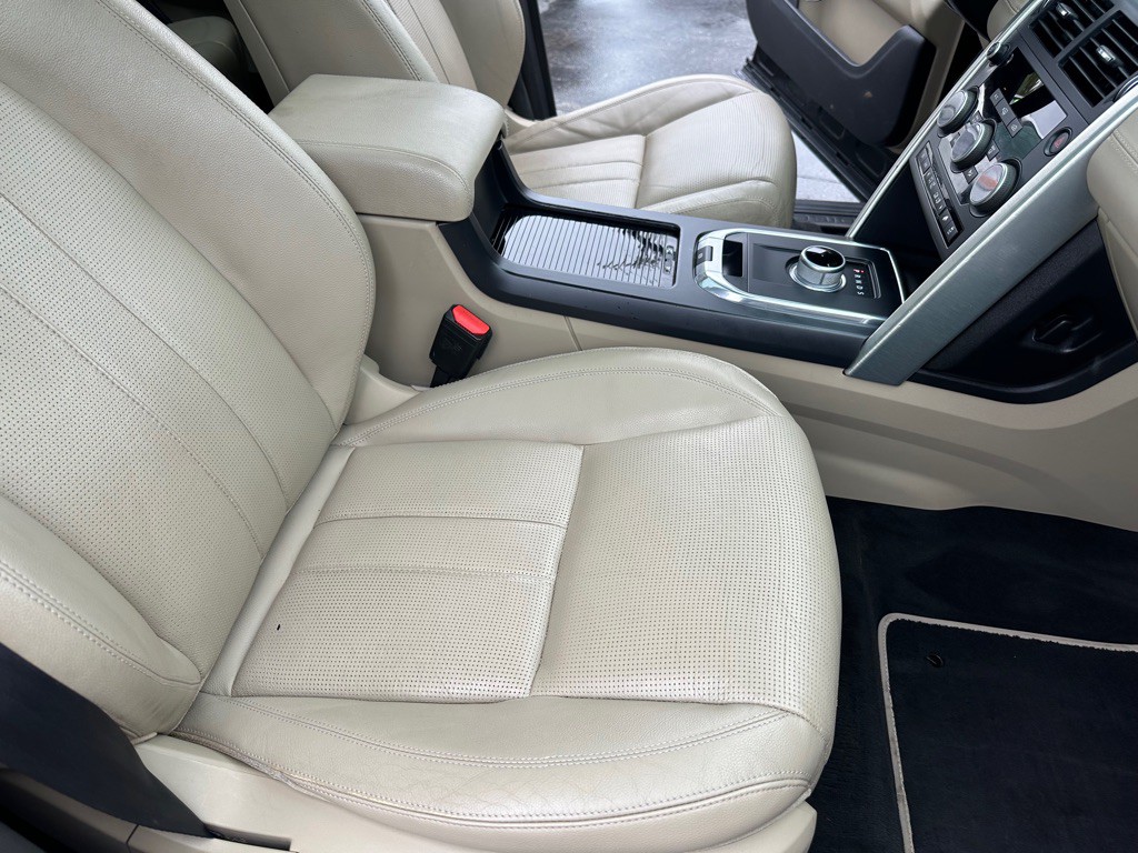 2016 Land Rover Discovery Sport Image 26