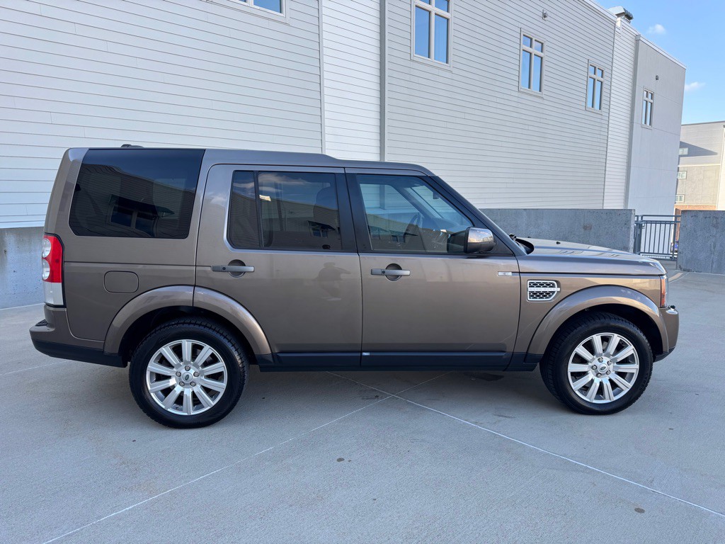 2012 Land Rover LR4 Image 2