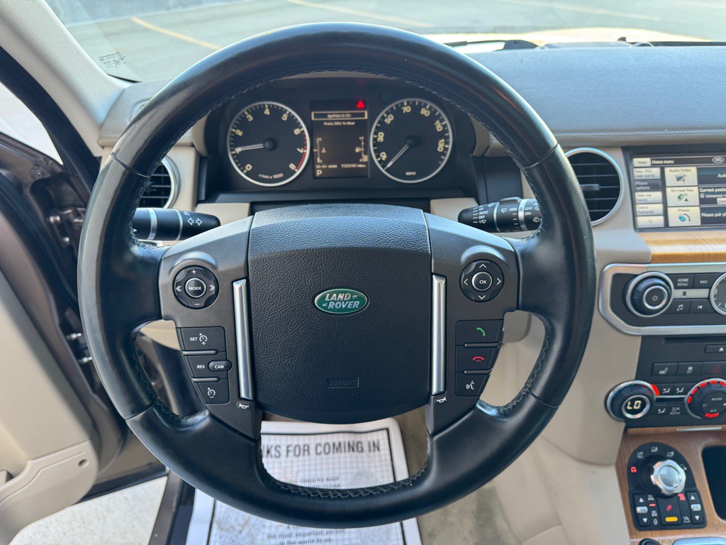 2012 Land Rover LR4 Image 14