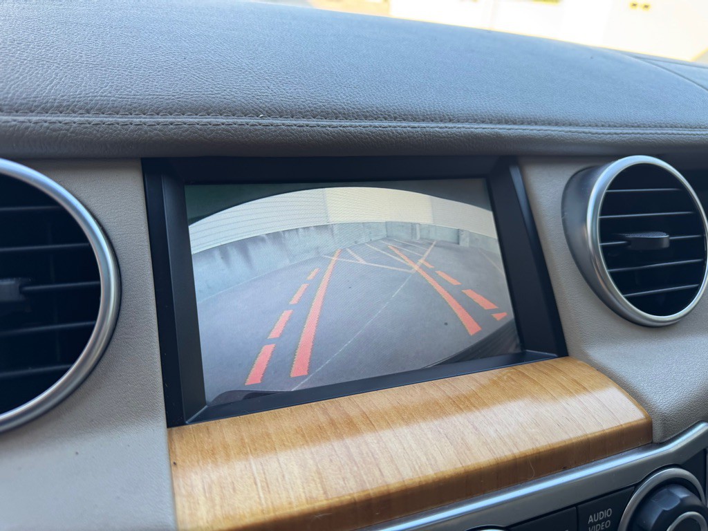 2012 Land Rover LR4 Image 18