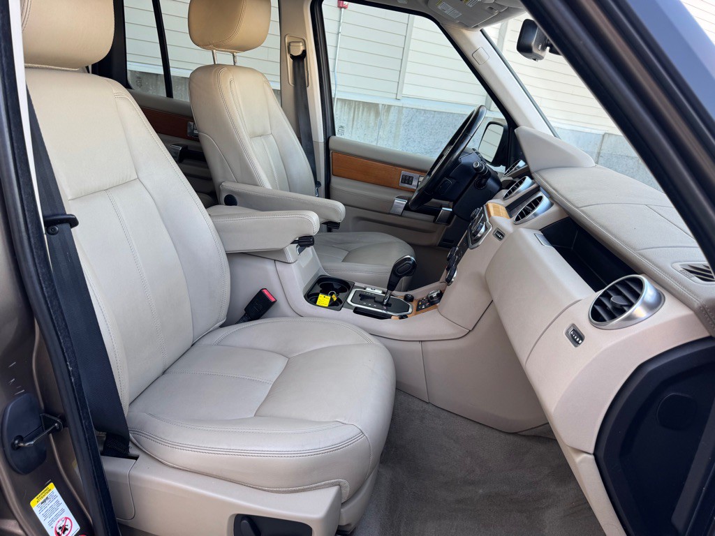 2012 Land Rover LR4 Image 33