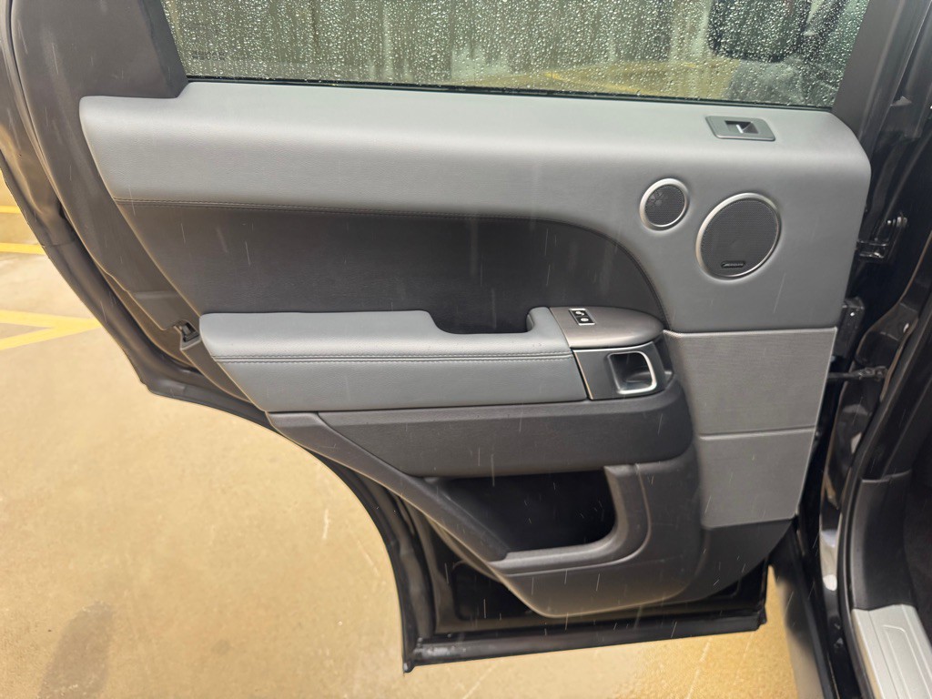 2015 Land Rover Range Rover Sport Image 20