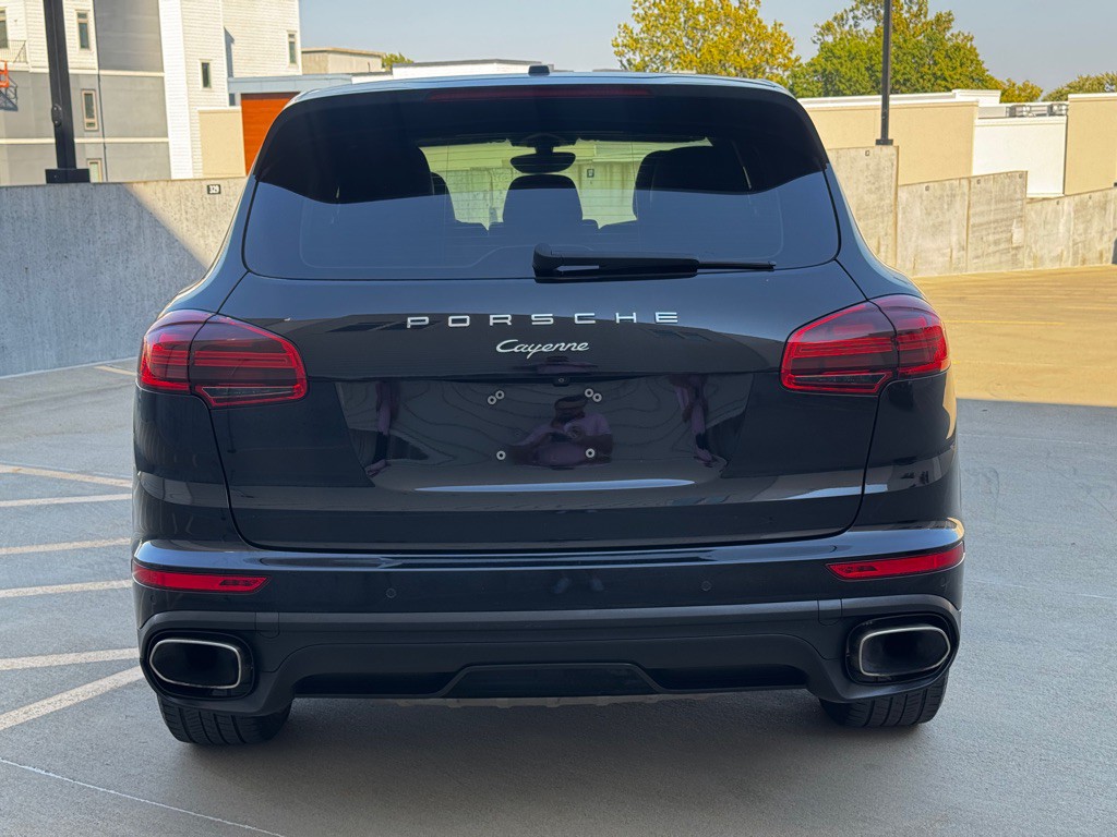 2016 Porsche Cayenne Image 4