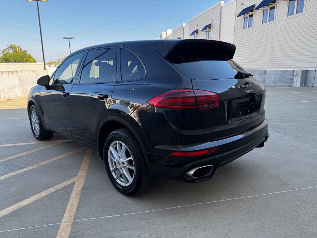 2016 Porsche Cayenne Image 5