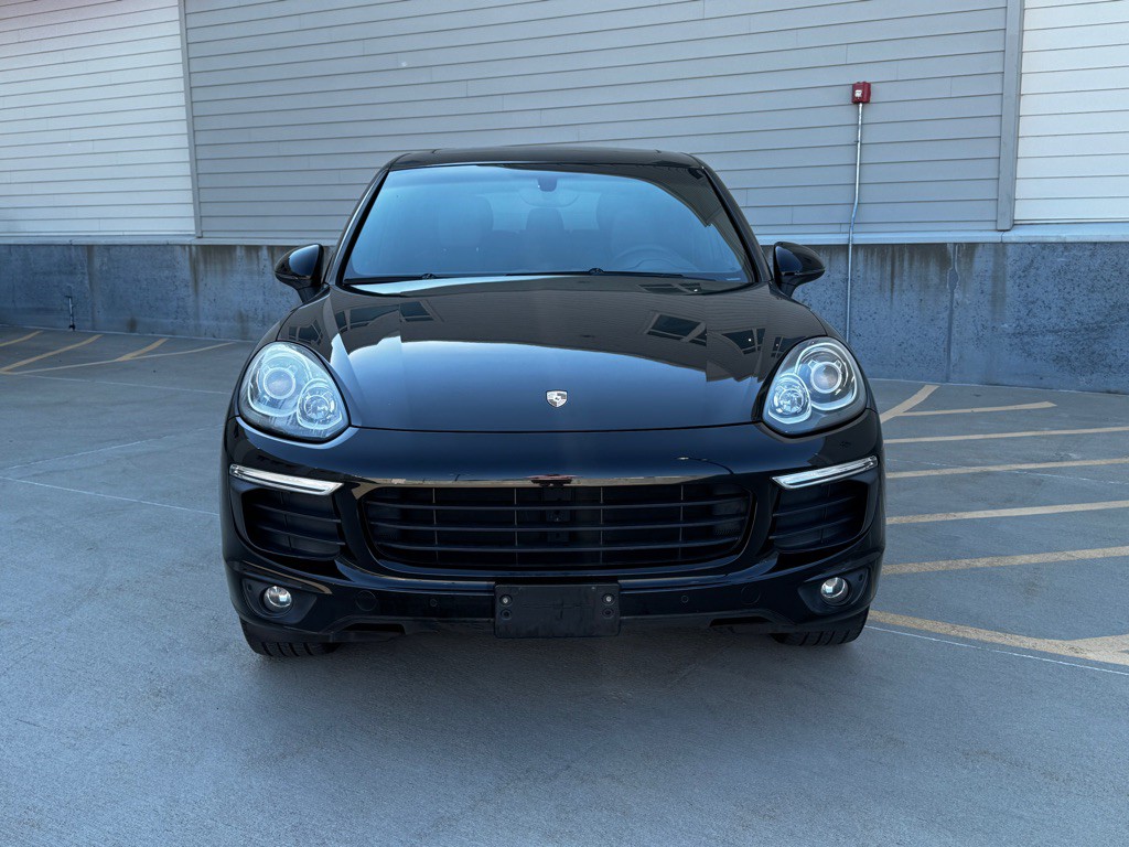 2016 Porsche Cayenne Image 8