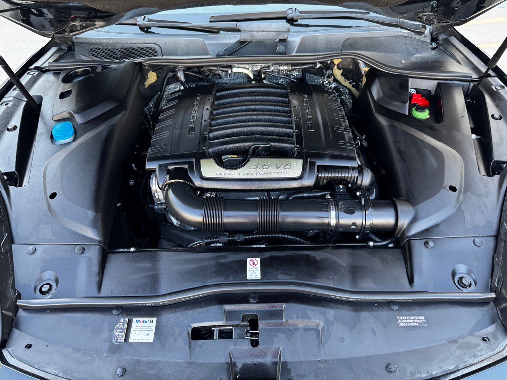 2016 Porsche Cayenne Image 23