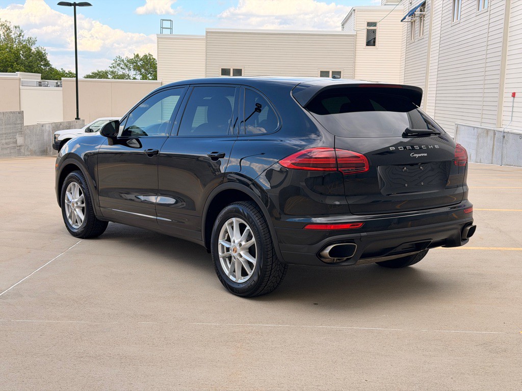 2016 Porsche Cayenne Image 6