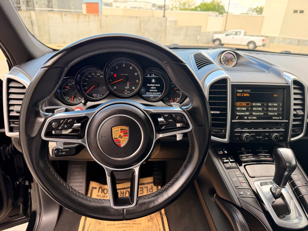 2016 Porsche Cayenne Image 13