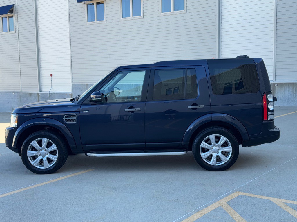 2015 Land Rover LR4 Image 4