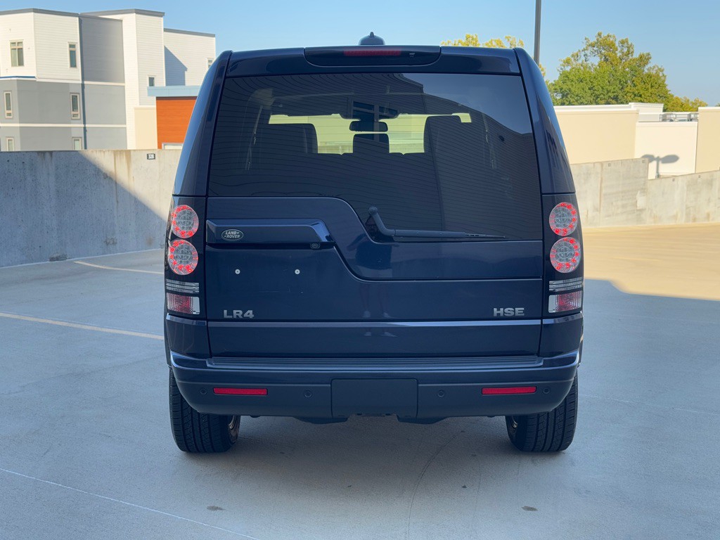 2015 Land Rover LR4 Image 6