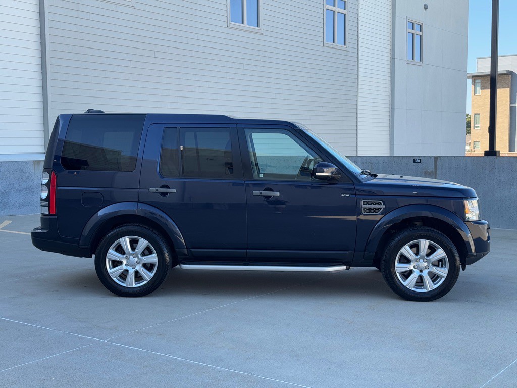 2015 Land Rover LR4 Image 8