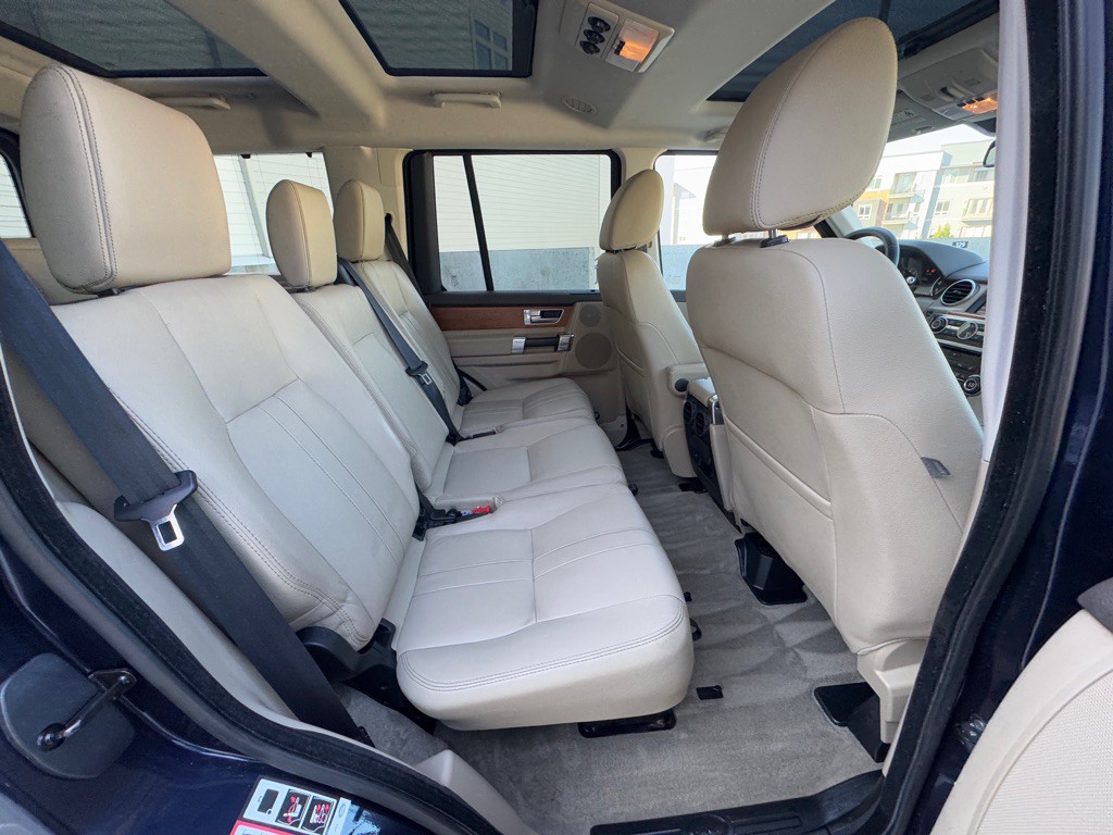 2015 Land Rover LR4 Image 21