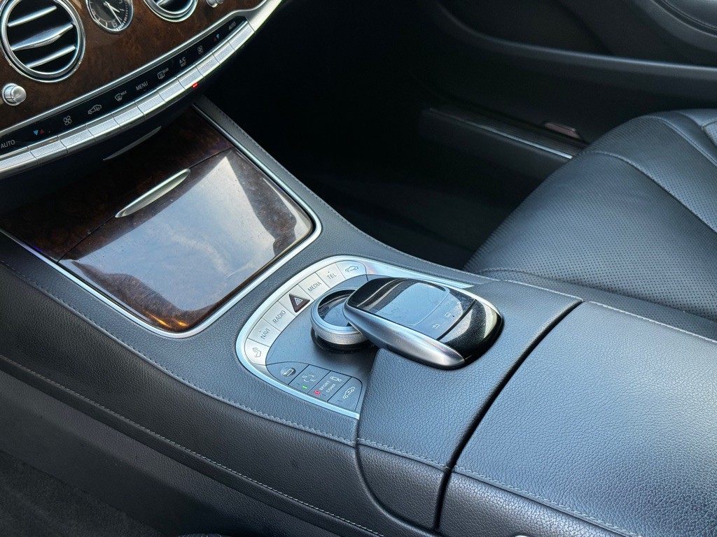 2015 Mercedes-Benz S-Class Image 14