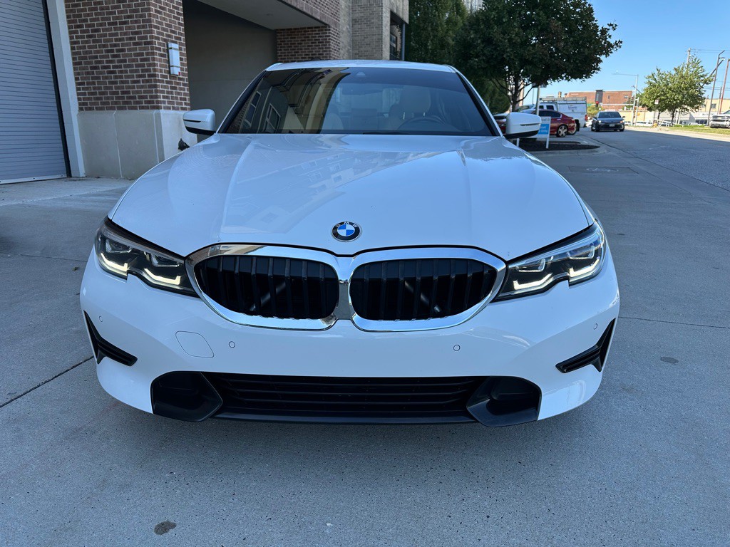2019 BMW 3 Series Image 2
