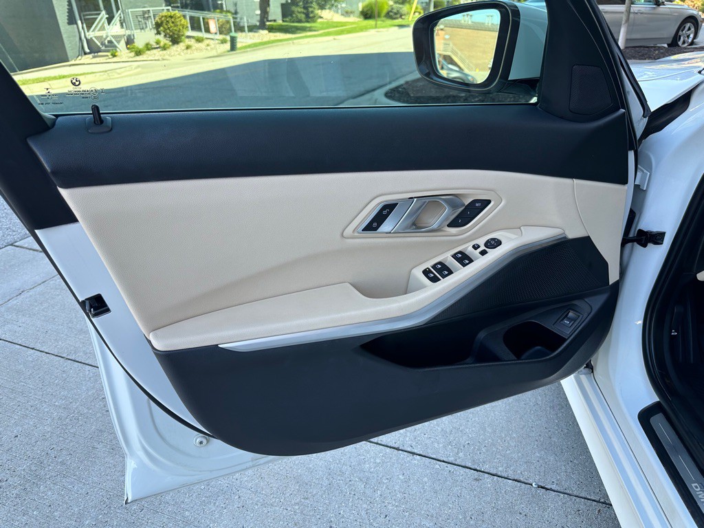 2019 BMW 3 Series Image 10
