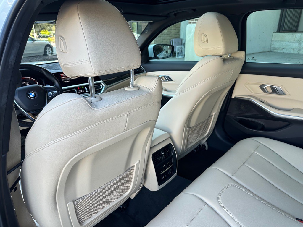 2019 BMW 3 Series Image 17