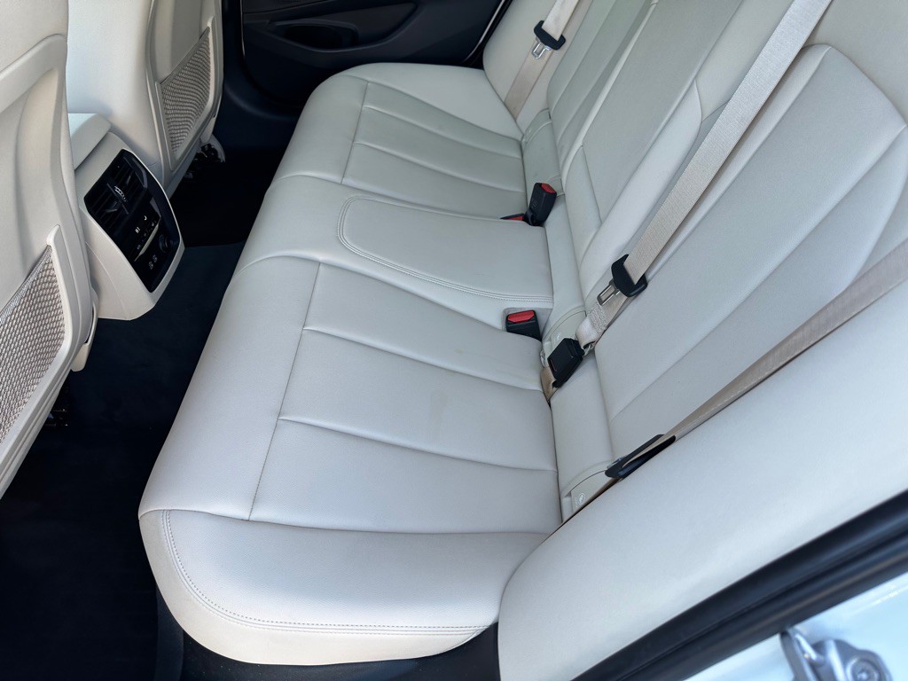 2019 BMW 3 Series Image 18