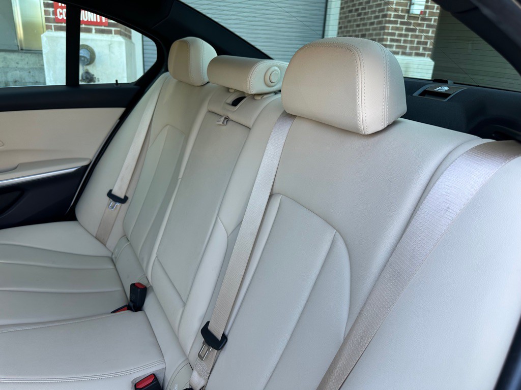 2019 BMW 3 Series Image 19