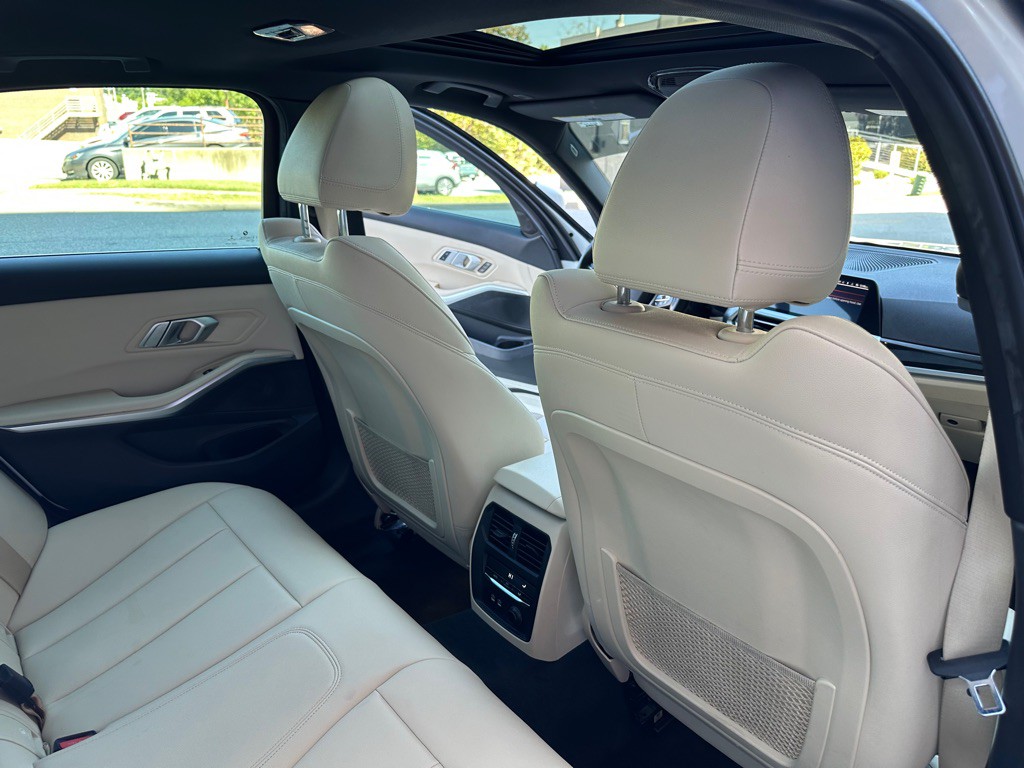 2019 BMW 3 Series Image 22