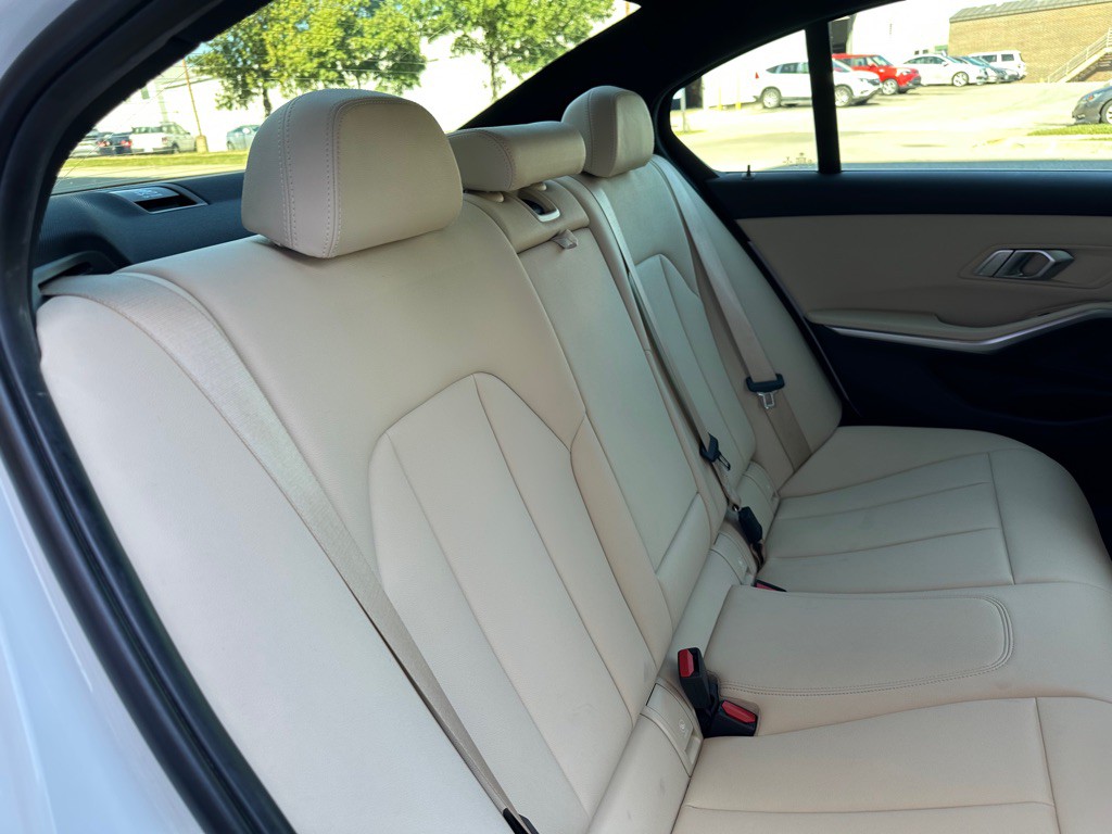 2019 BMW 3 Series Image 24