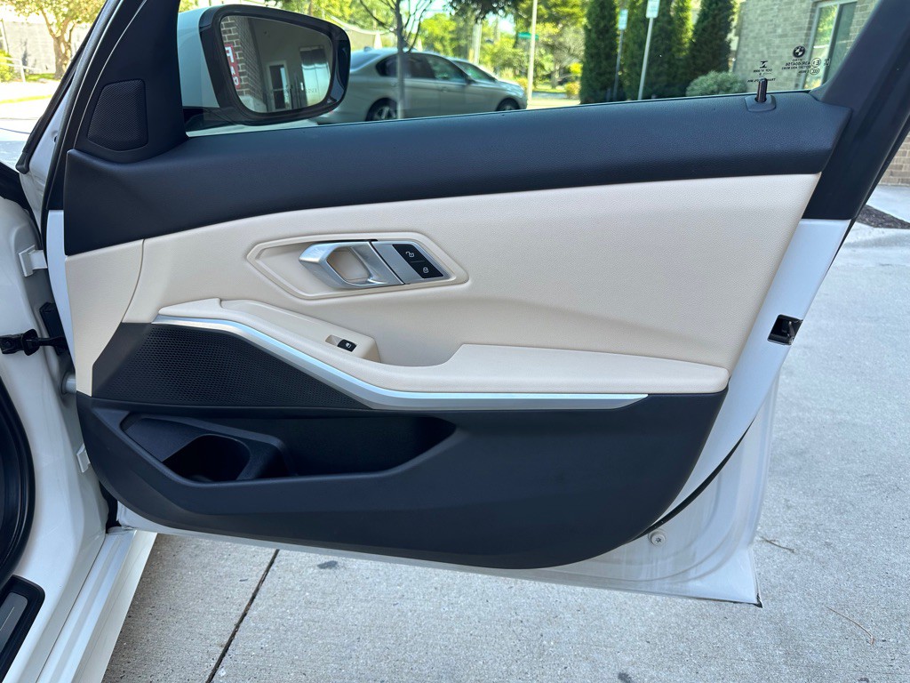 2019 BMW 3 Series Image 29