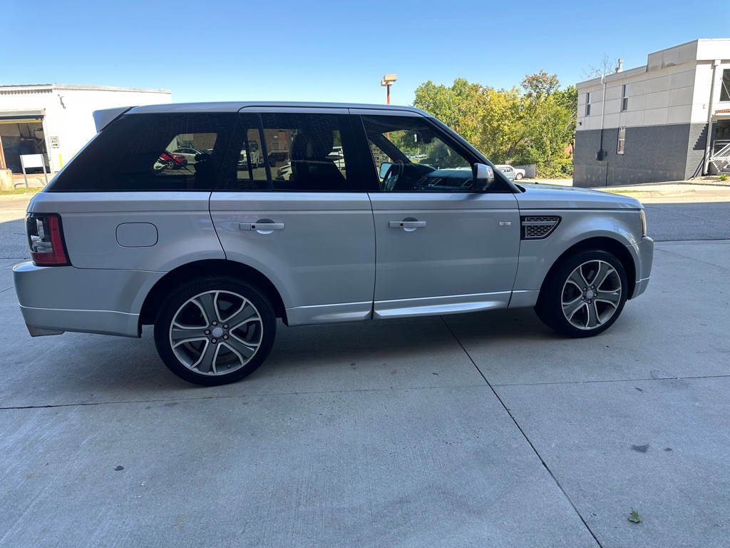 2012 Land Rover Range Rover Sport Image 8