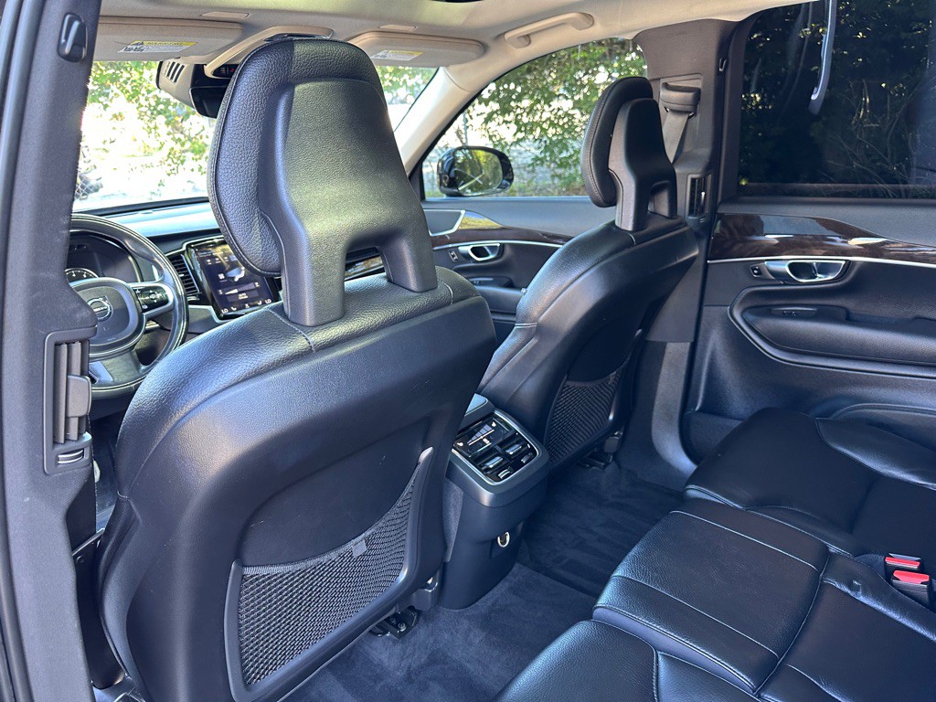 2017 Volvo XC90 Image 16