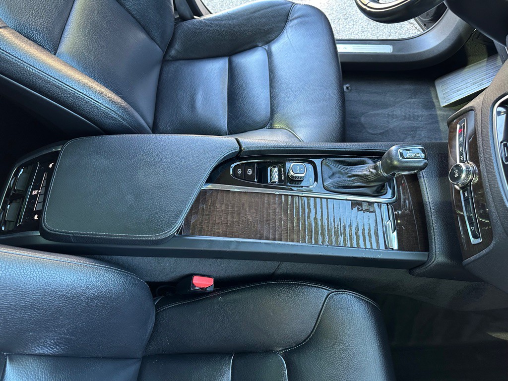 2017 Volvo XC90 Image 27