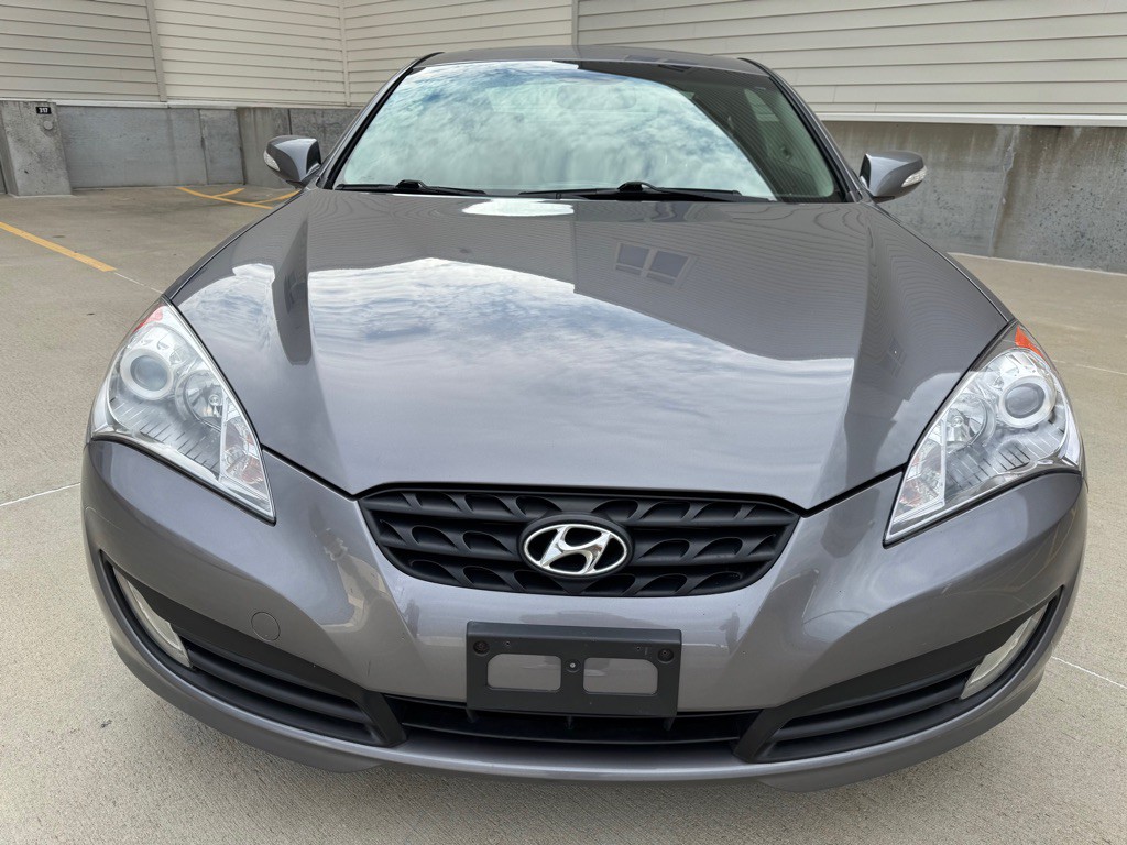 2011 Hyundai Genesis Image 8