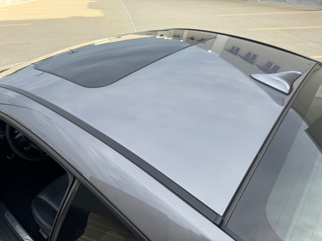2011 Hyundai Genesis Image 9