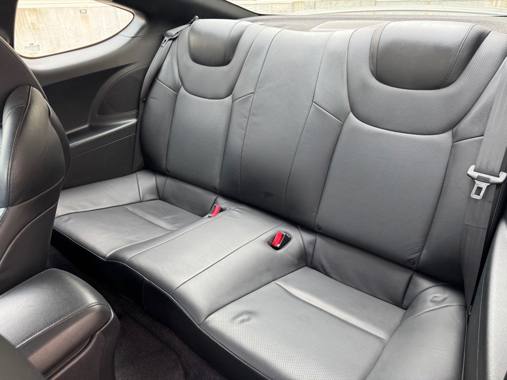 2011 Hyundai Genesis Image 20