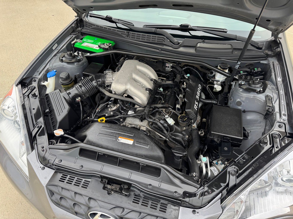2011 Hyundai Genesis Image 26