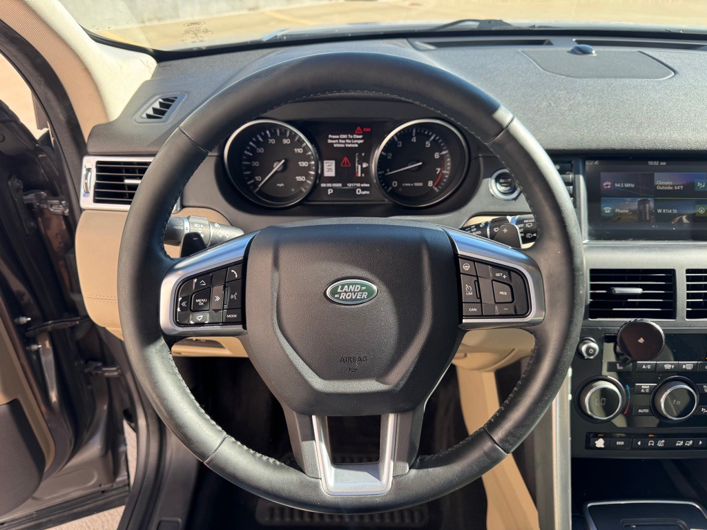 2016 Land Rover Discovery Sport Image 13