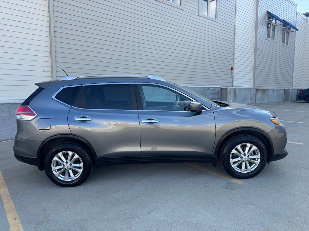 2015 Nissan Rogue Image 2