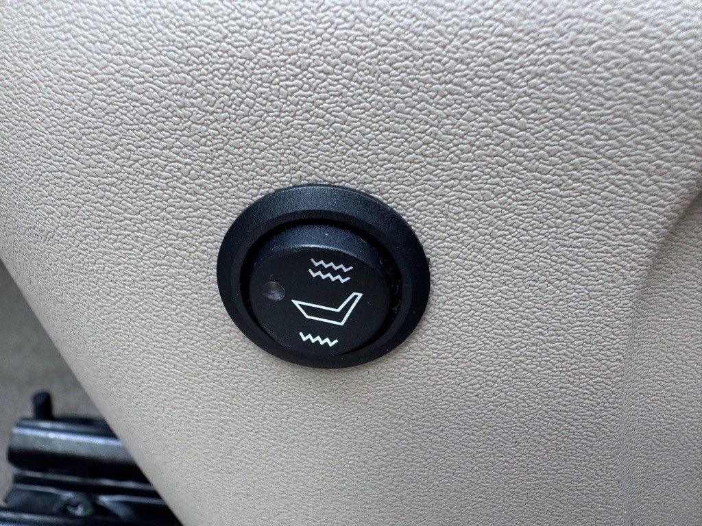 2015 Nissan Rogue Image 18