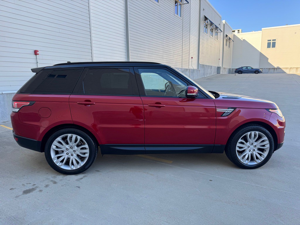 2016 Land Rover Range Rover Sport Image 2