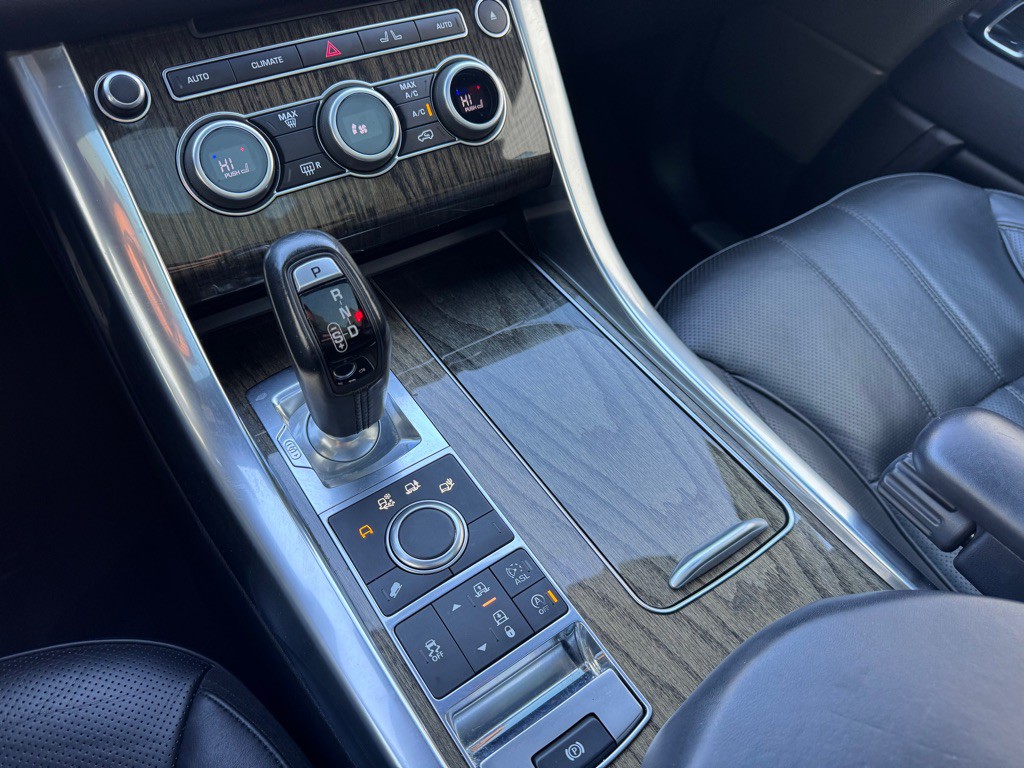 2016 Land Rover Range Rover Sport Image 22