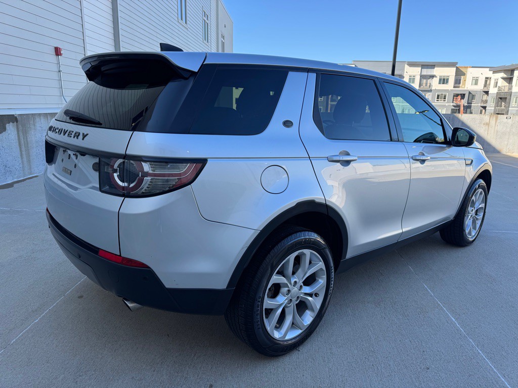 2019 Land Rover Discovery Sport Image 3