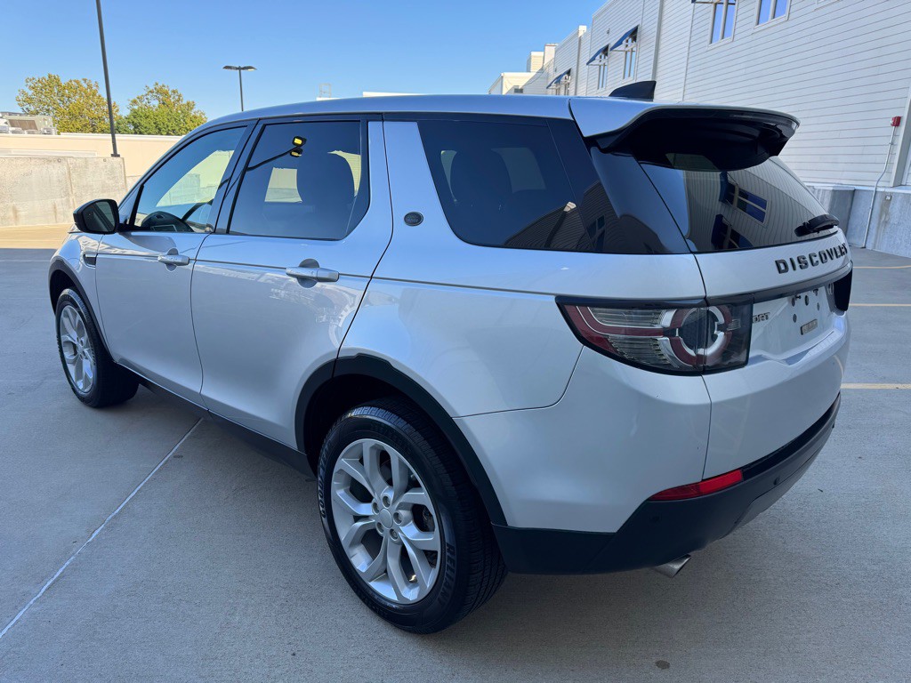 2019 Land Rover Discovery Sport Image 5