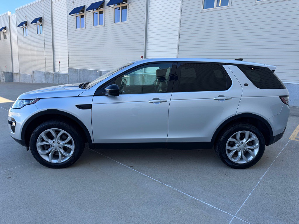 2019 Land Rover Discovery Sport Image 6