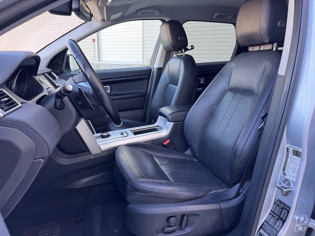 2019 Land Rover Discovery Sport Image 13