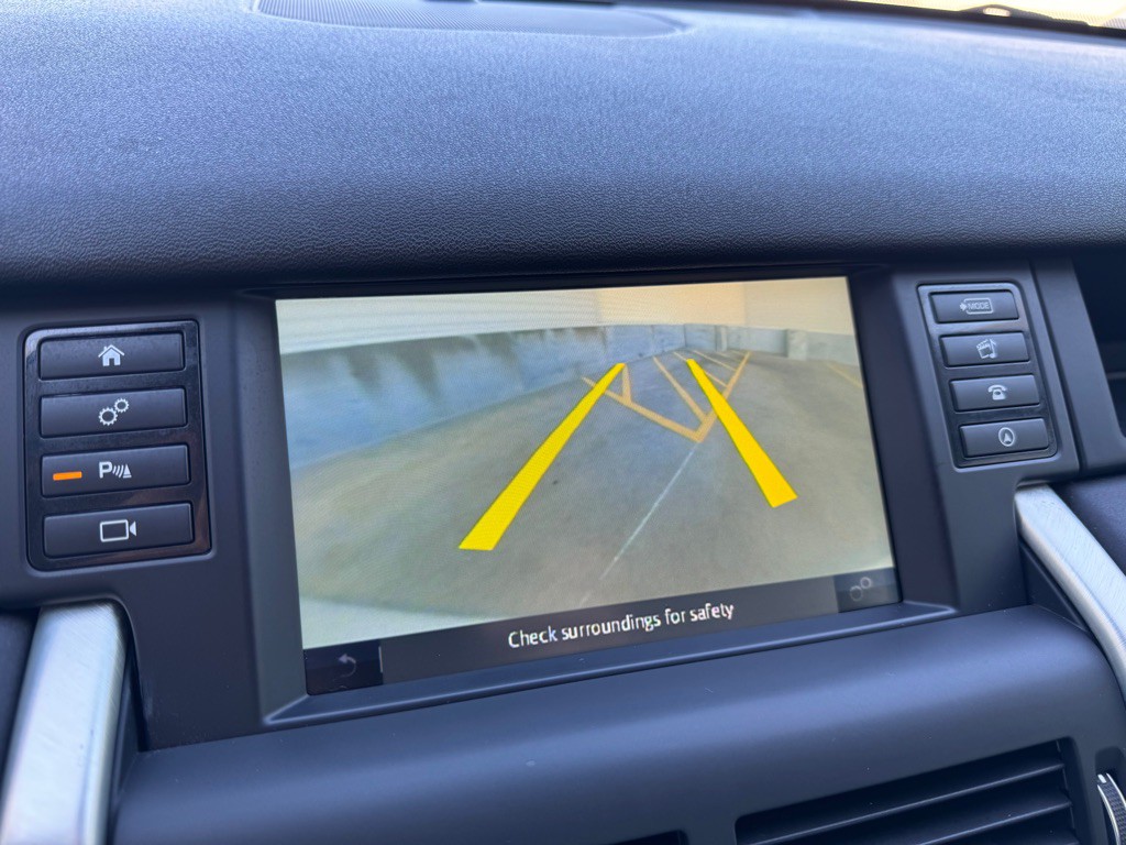 2019 Land Rover Discovery Sport Image 18