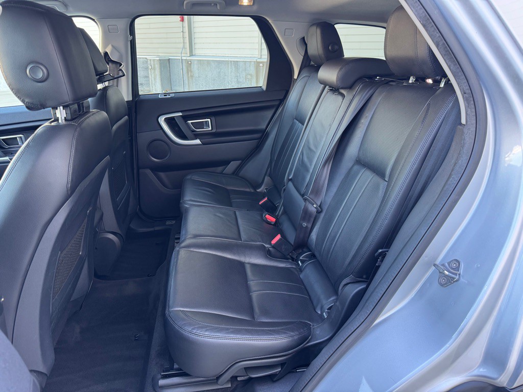 2019 Land Rover Discovery Sport Image 23