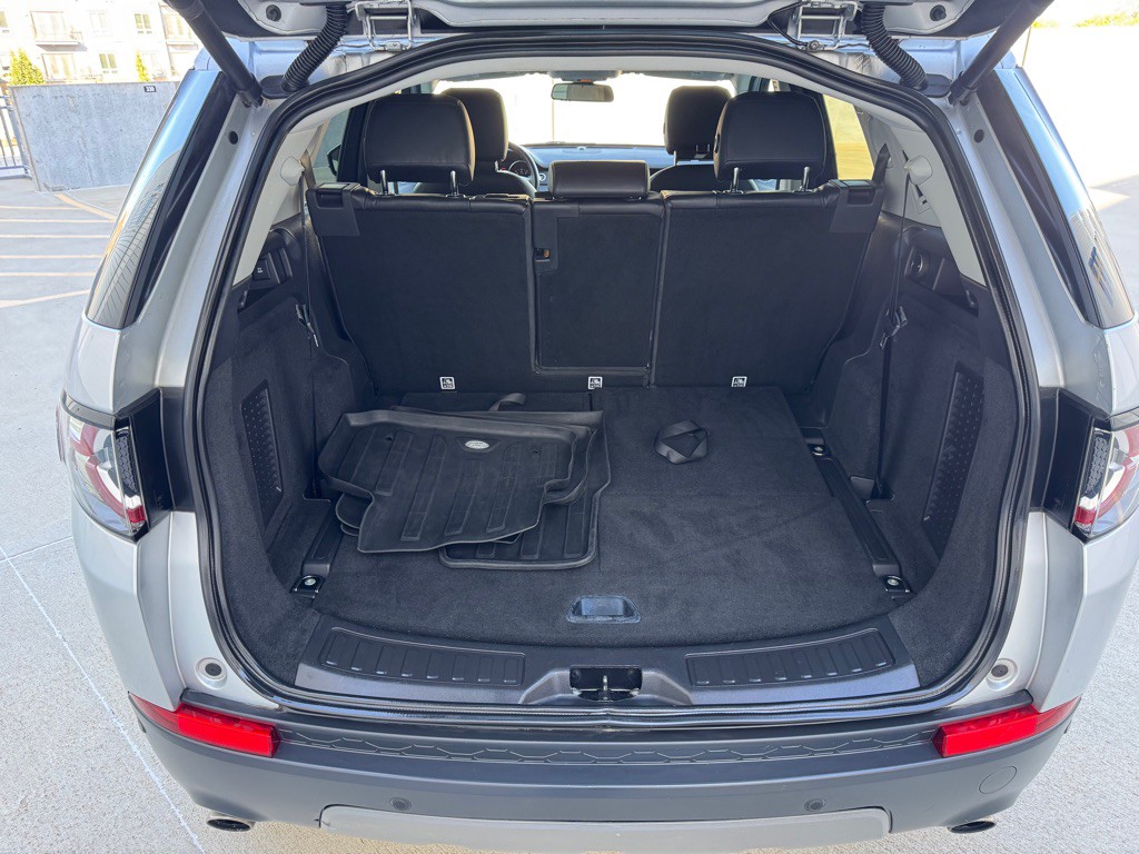 2019 Land Rover Discovery Sport Image 25